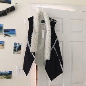 Sanctuary fluffy vest 😊
